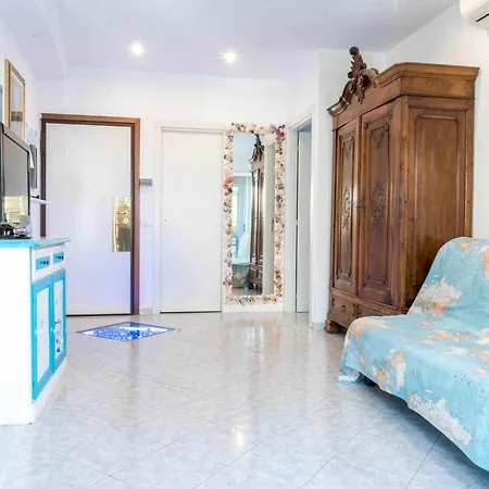 Elegante Bilocale Vicino *