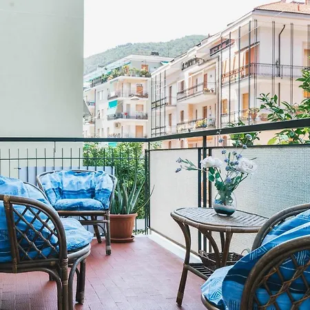 Elegante Bilocale Vicino Apartment Alassio